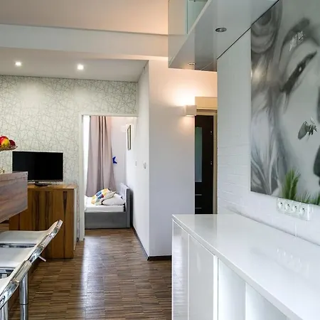 Comfort In Great Location كراكوفيا